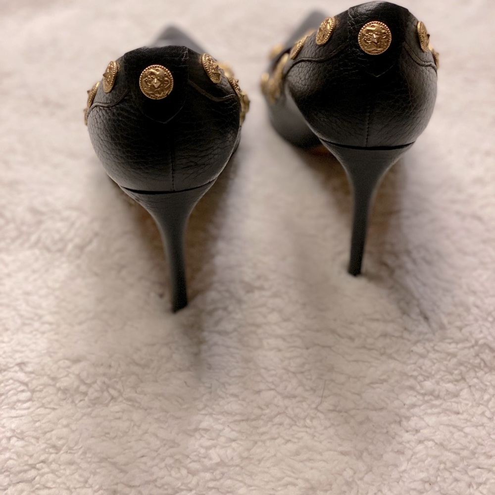 Valentino Grainy Calfskin Pump - Picture 3 of 6